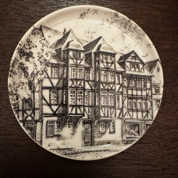 Vintage Wetzlar Germany Collectible Mini Plates Set of 3 German Souvenir Marked - Picture 4 of 10